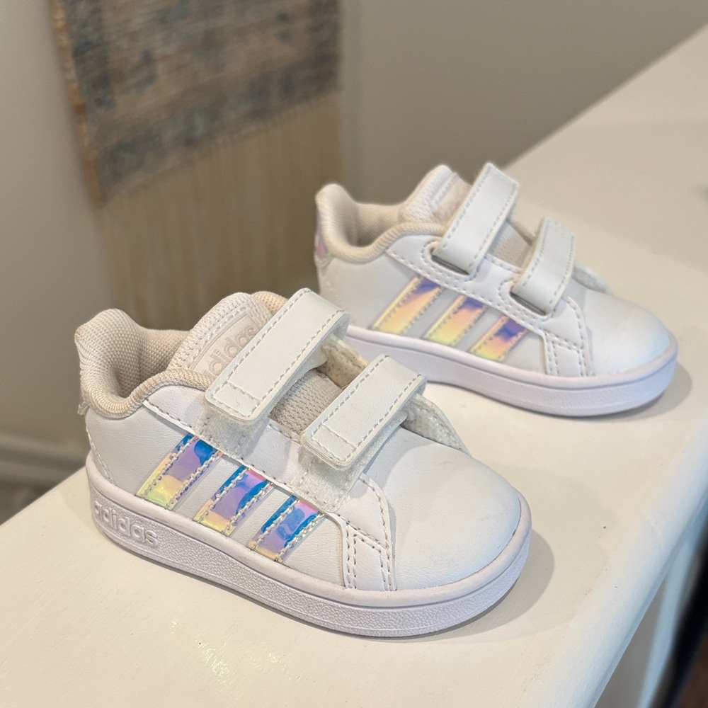 Adidas Kids White Sneakers with Rainbow Stripes size 3